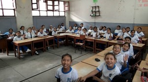 La classe des filles de l'école Magdanela de Piura